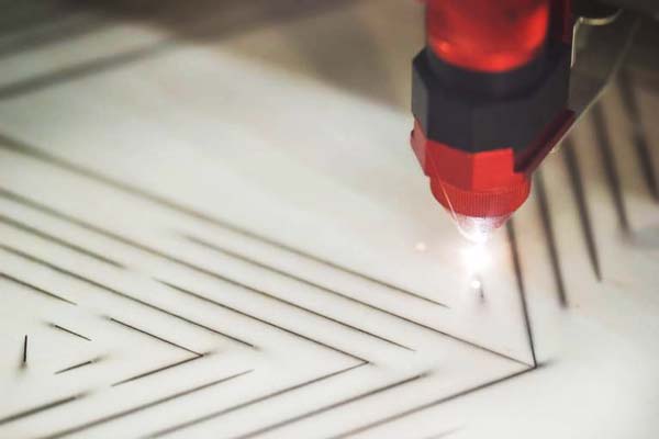 激光焊接機和激光切割機之間有什么區別呢？(圖1)