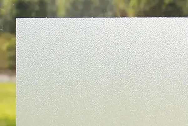 玻璃激光打磨砂跟傳統(tǒng)磨砂工藝有什么不同？